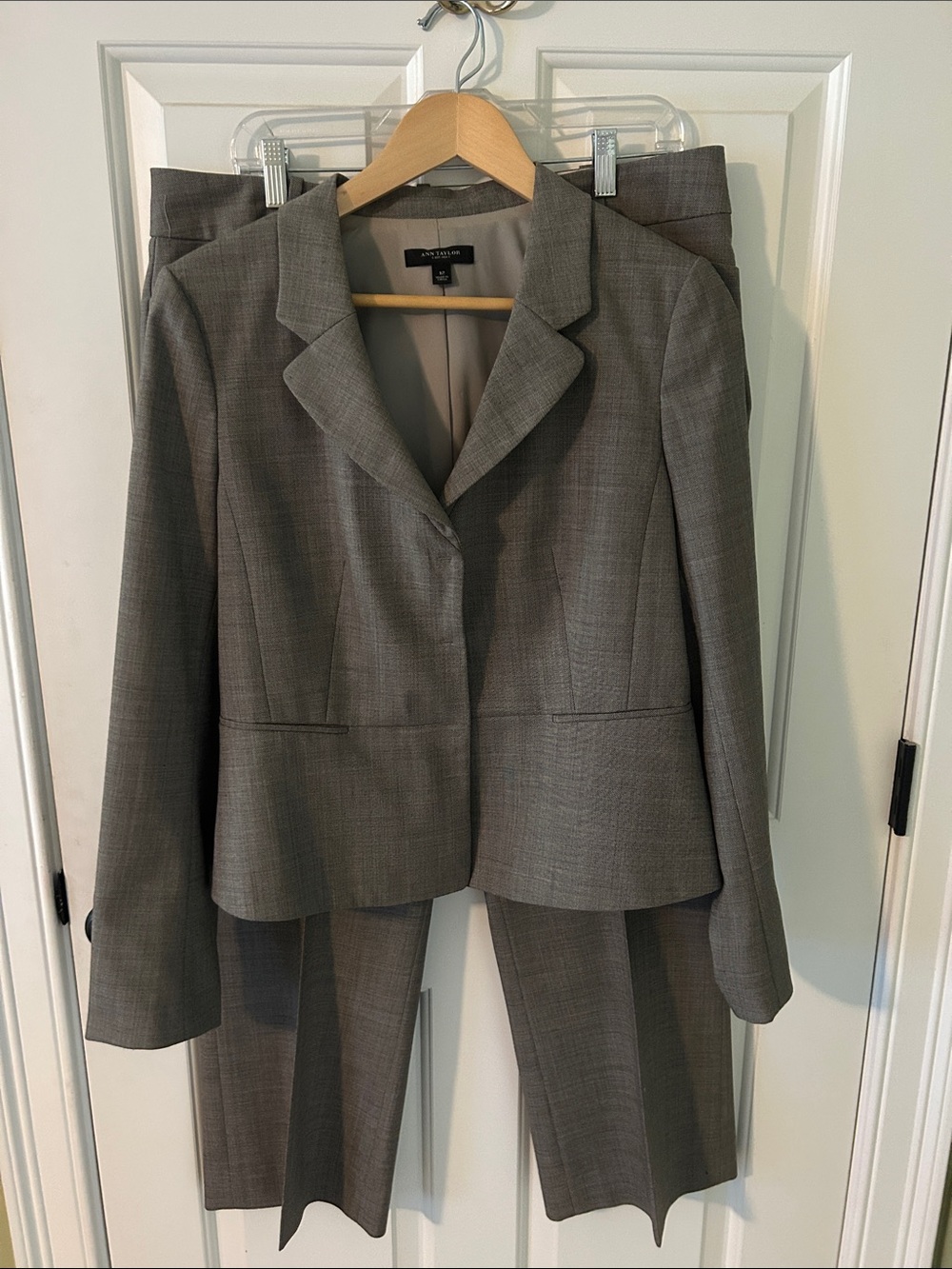 Ann Taylor Gray Women's Two-Piece Blazer and Pants Suit